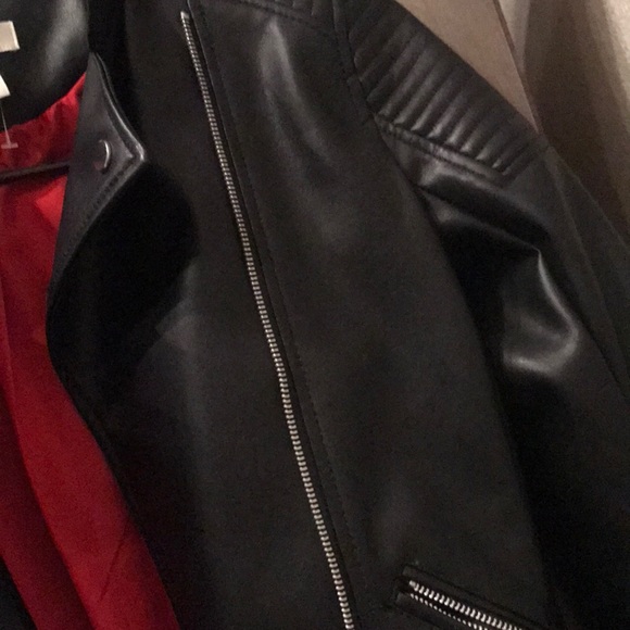 Black leather jacket - Picture 4 of 7